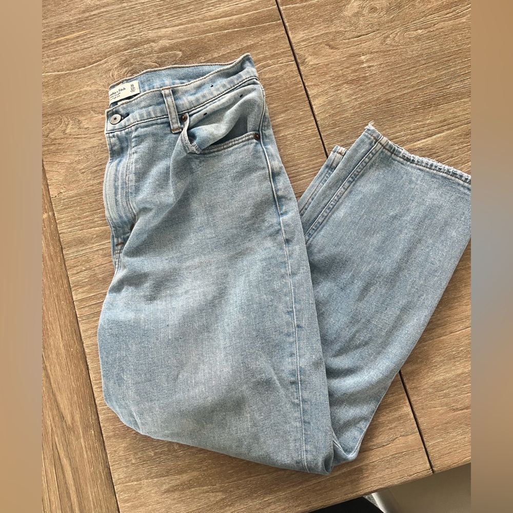 Abercrombie and Fitch 90s High Rise Jeans